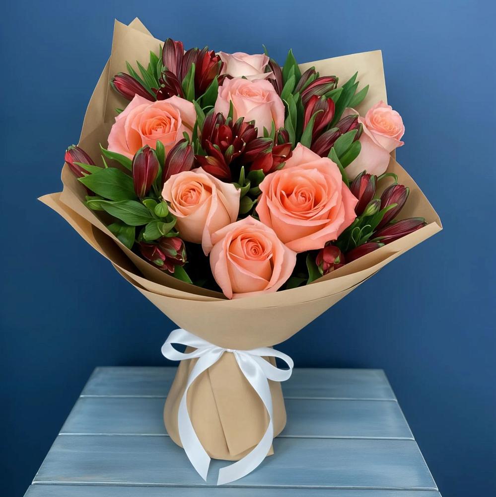 Букет цветов из: Розы и Альстромерии в Дебесы