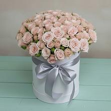 Цветочная композиция из Розы в шляпной коробке в Дебесы