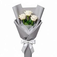 Букет 3 белые розы в Дебесы