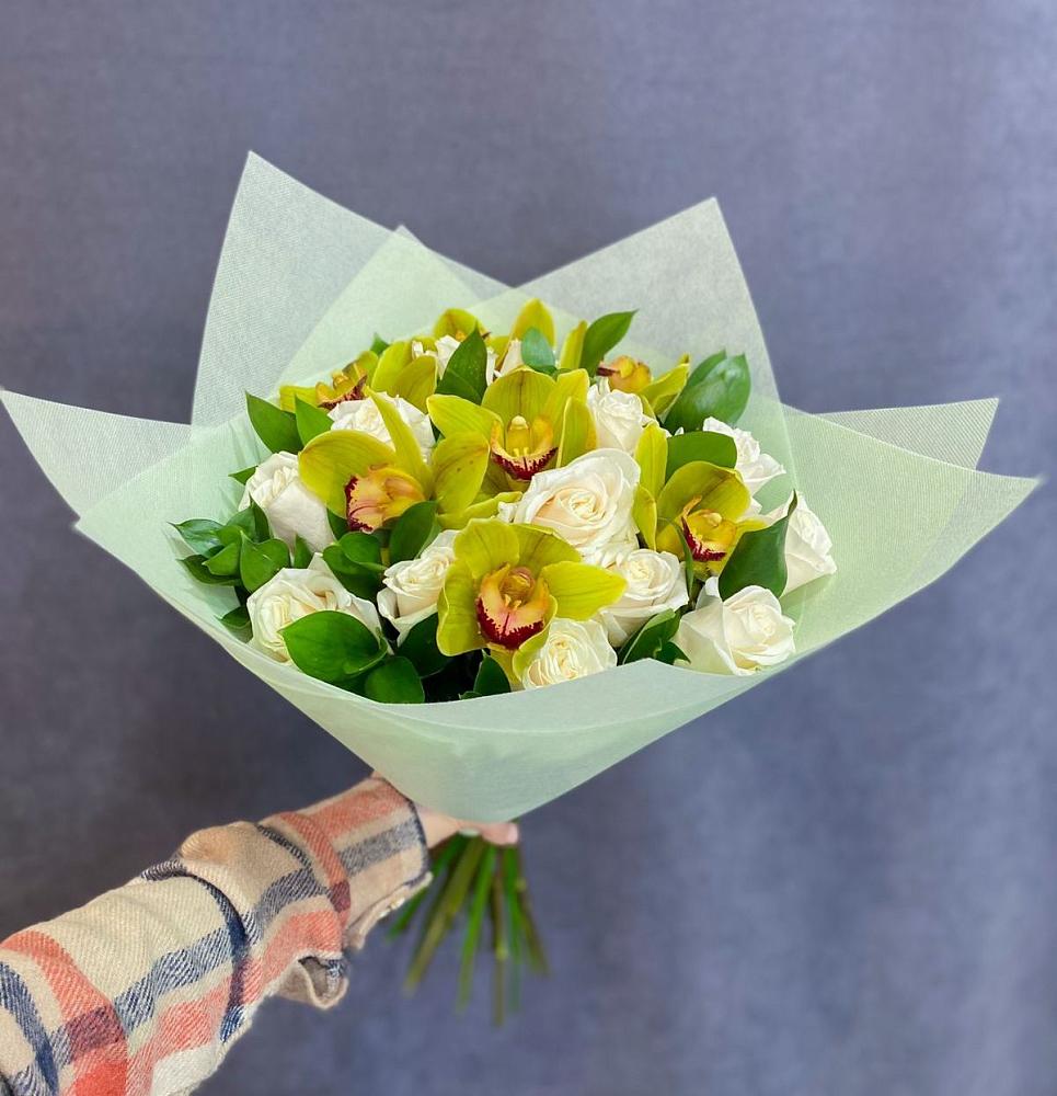 Букет цветов из: Орхидеи и Розы в Дебесы