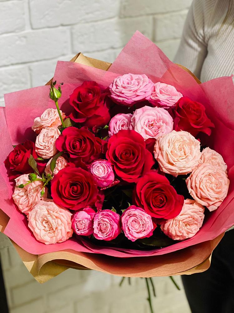 Букет цветов из: Розы в Дебесы