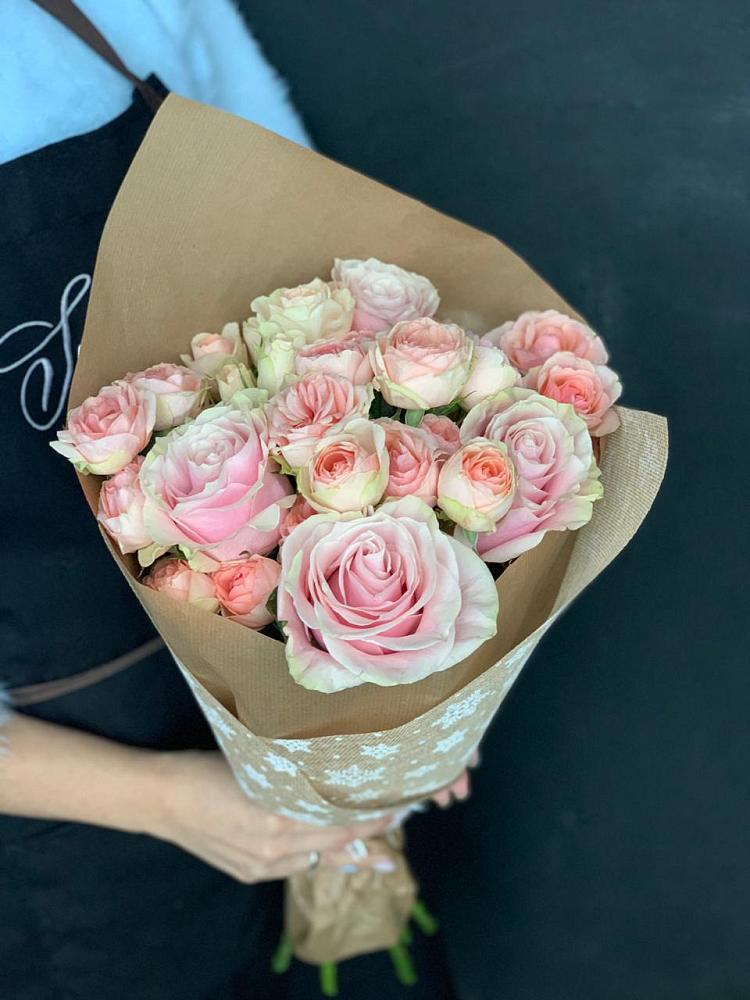 Букет цветов из: Хризантемы и Розы в Дебесы