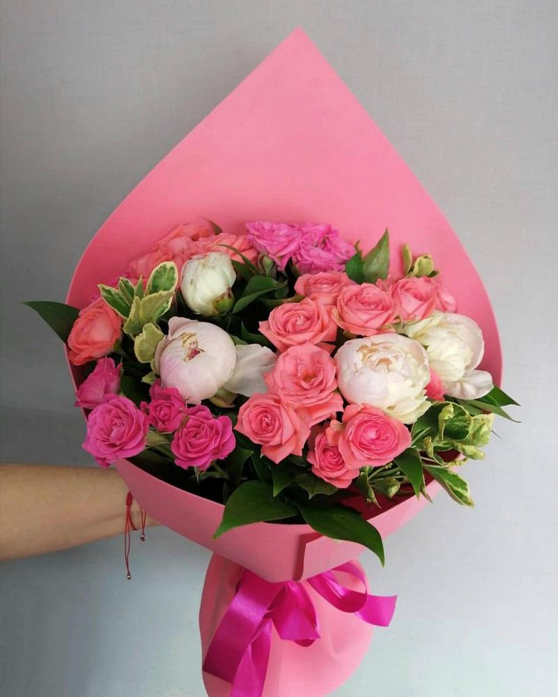 Букет цветов из: Розы в Дебесы