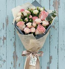 Букет цветов из:  Розы в Дебесы