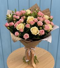 Букет цветов из:  Розы в Дебесы
