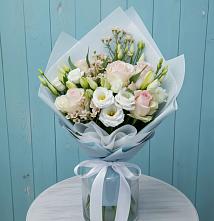 Букет цветов из:  Розы и Лизиантусы в Дебесы
