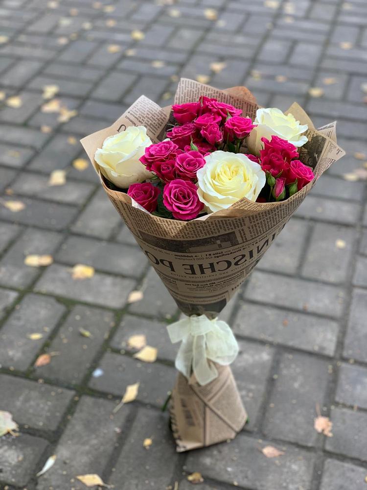 Букет цветов из: Розы в Дебесы