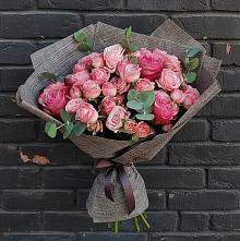 Букет цветов из:  Розы в Дебесы