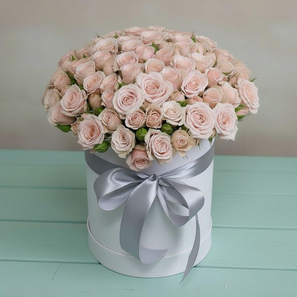 Цветочная композиция из Розы в шляпной коробке в Дебесы